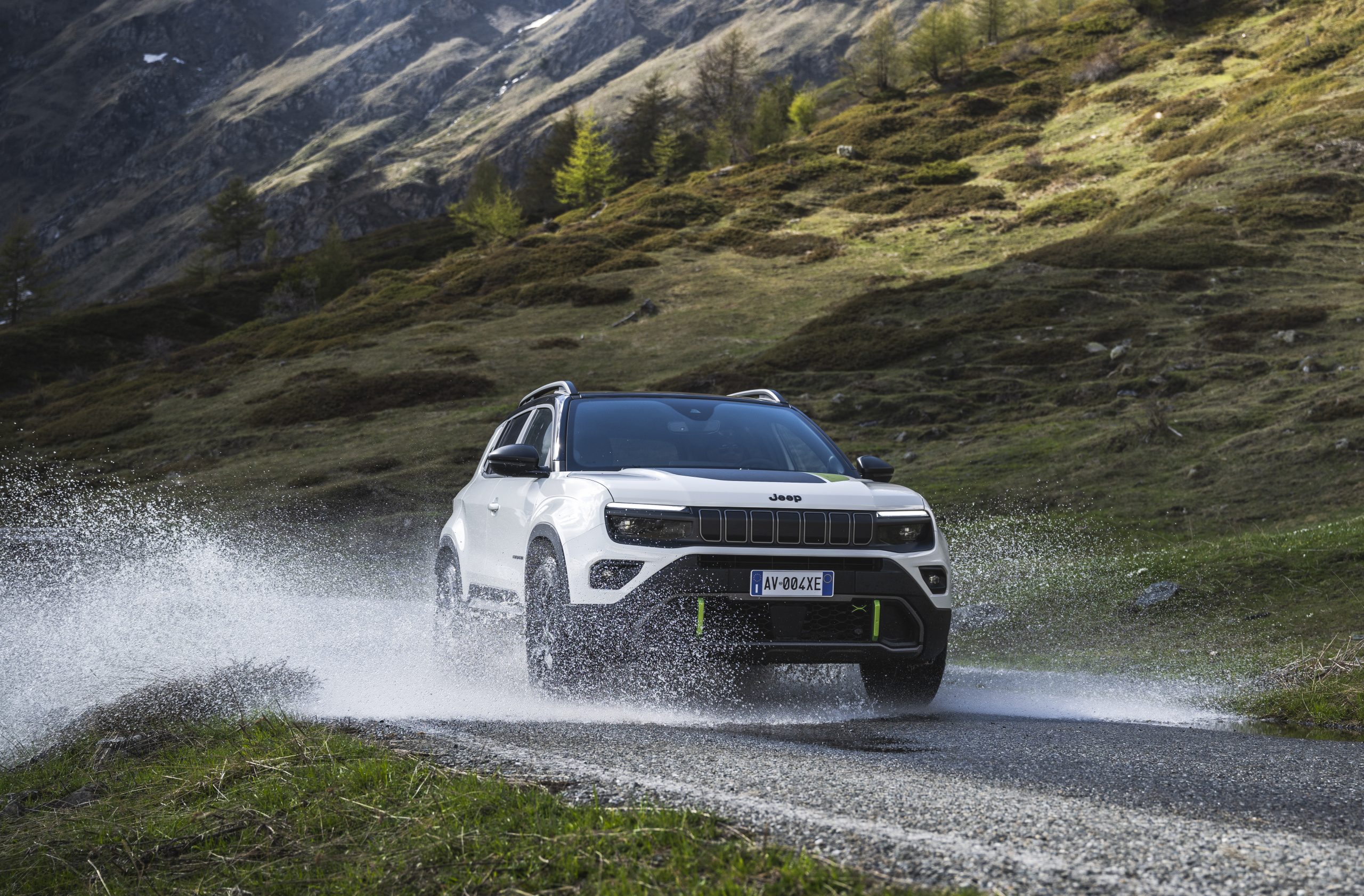 Novo Jeep Avenger 4xe: a aptidão da tração integral para aumentar a diversão e a liberdade